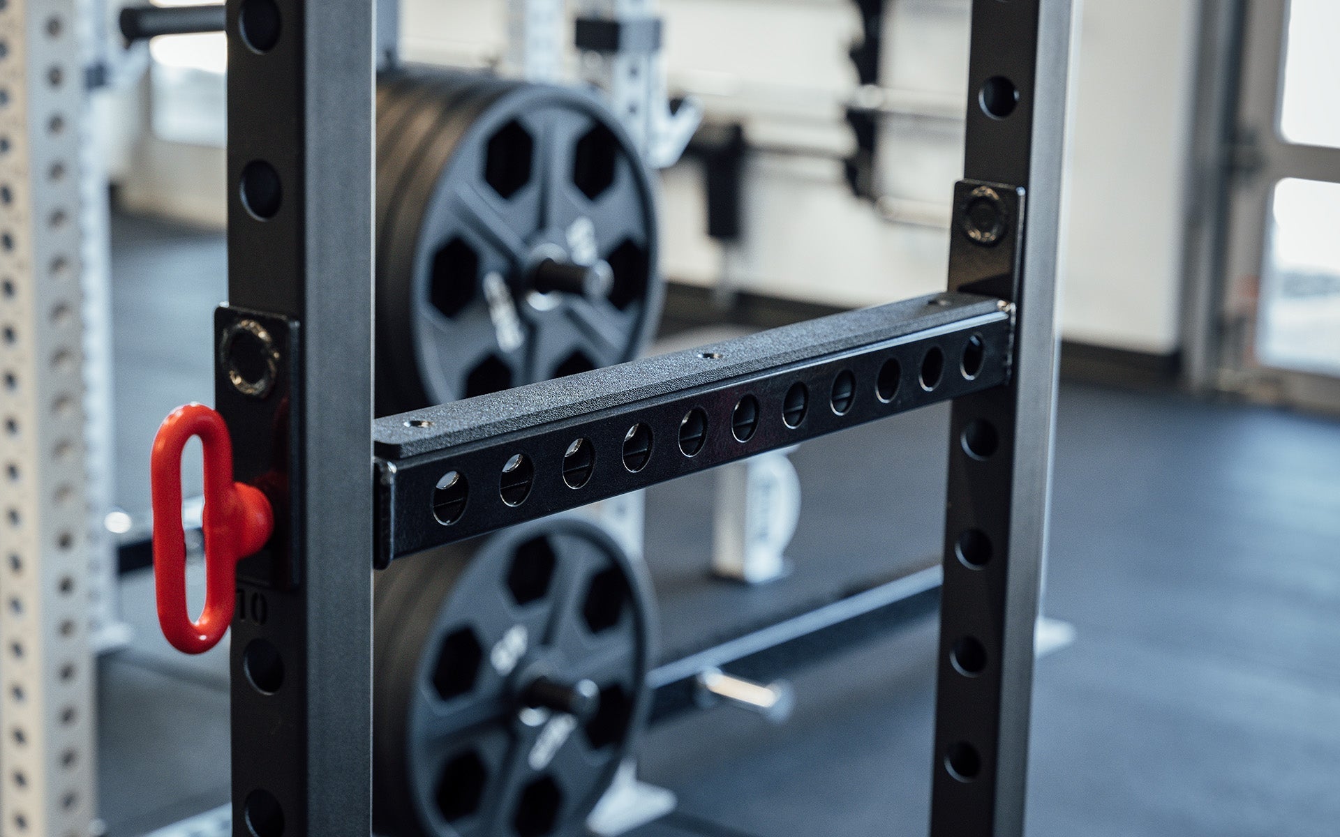 Flip-Down Safeties on a 1000 Series Power Rack